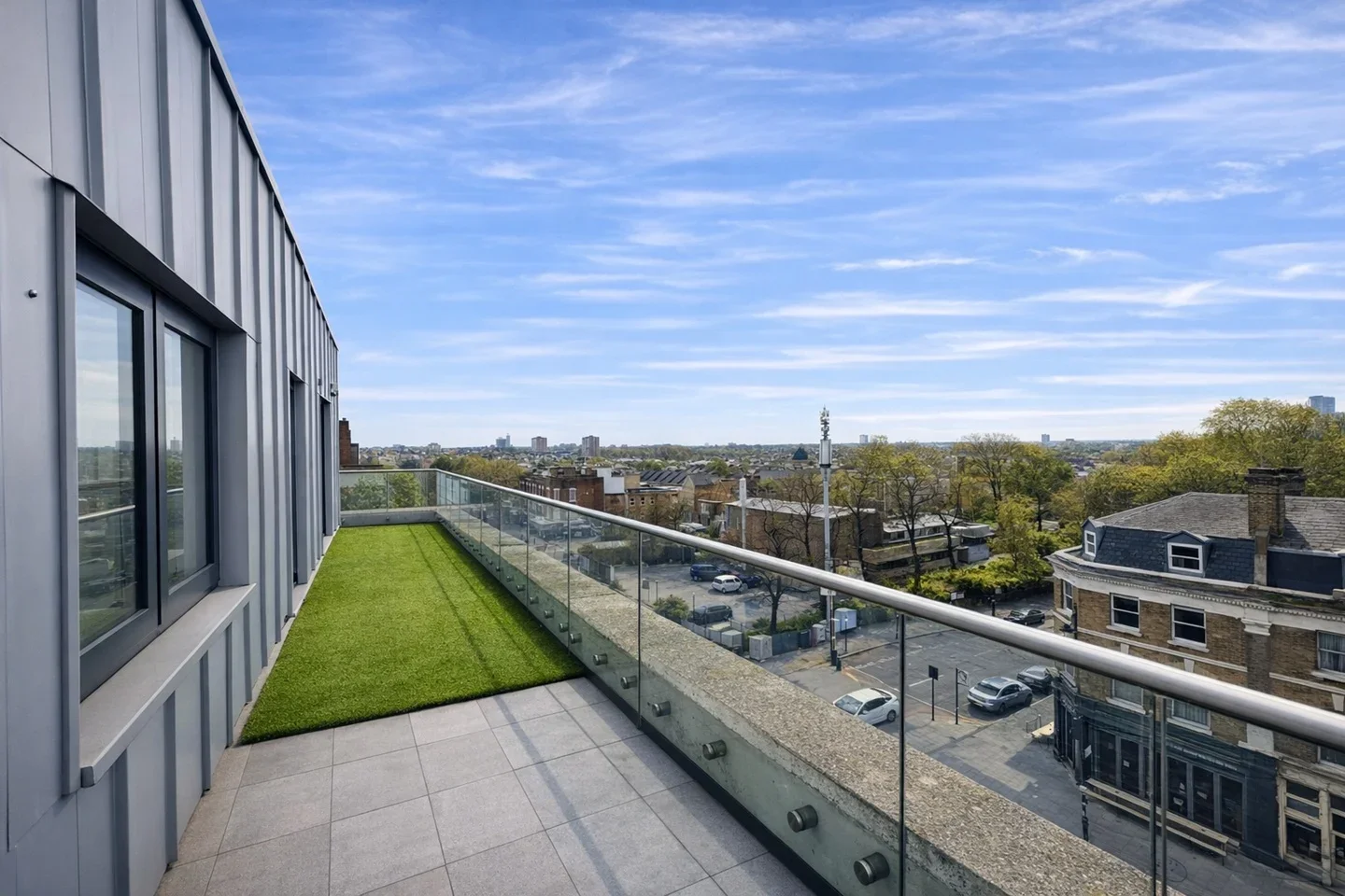 Flat Beatty Road in Greater London