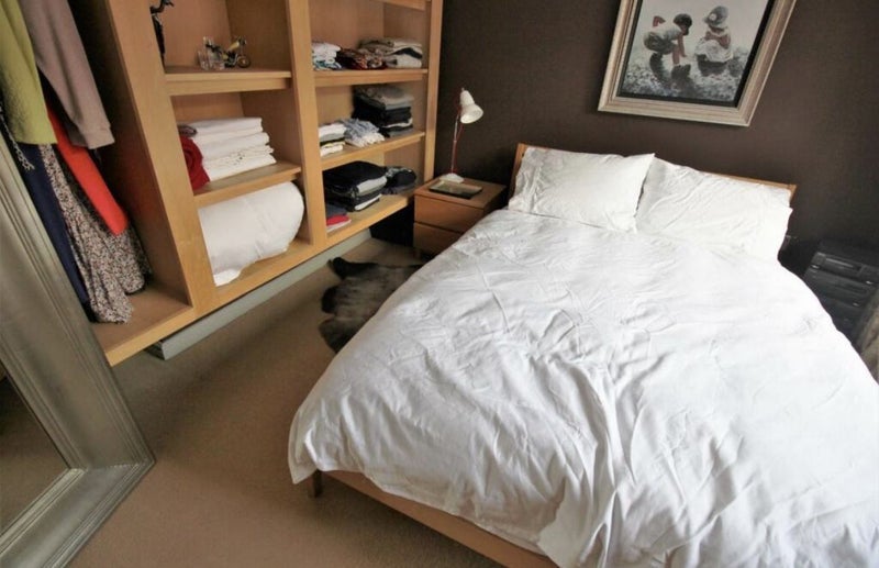 Flat Bellarmine Close in Greater London