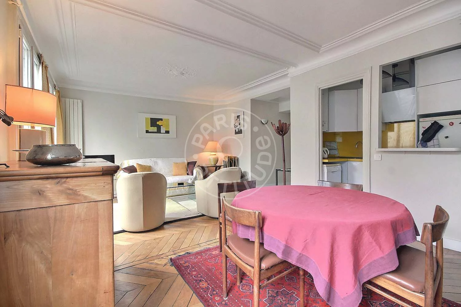 Appartement Rue des Halles à Paris