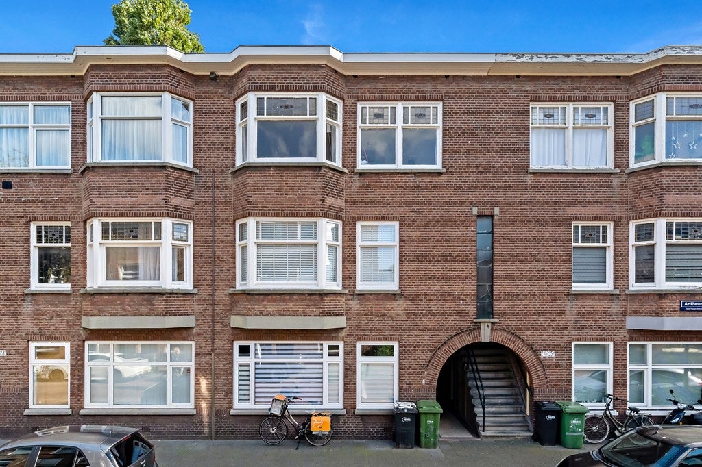 Appartement Antheunisstraat 250 in Den Haag