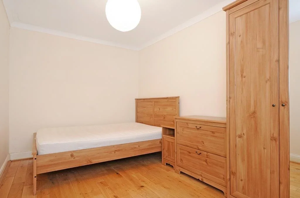 Flat Ladbroke Grove in Greater London
