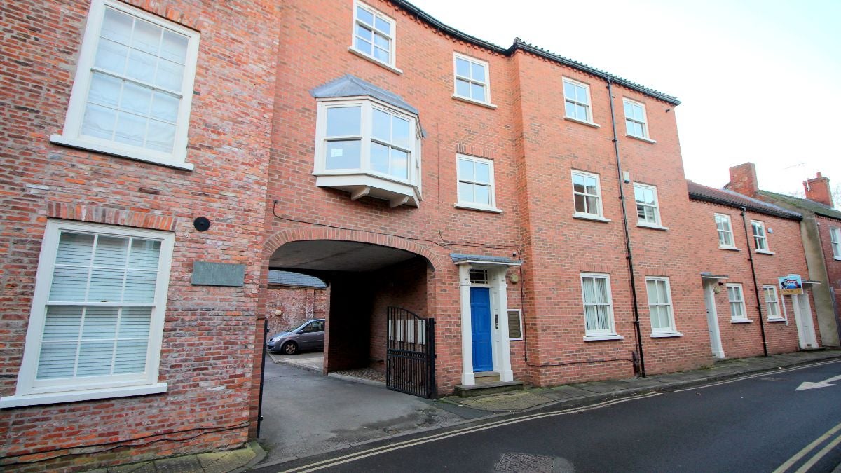 Flat Trinity Lane in York