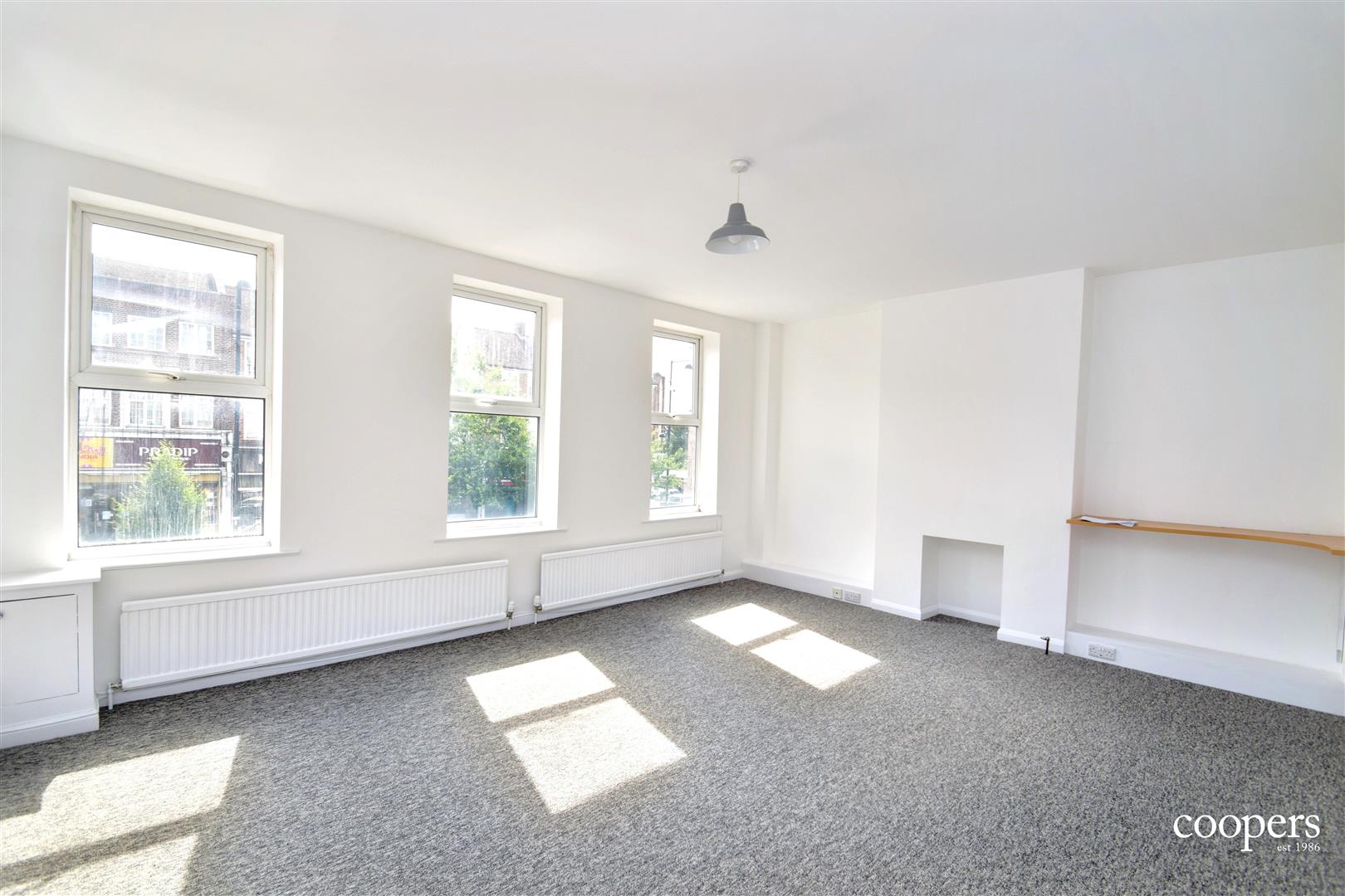Flat York Road in Greater London