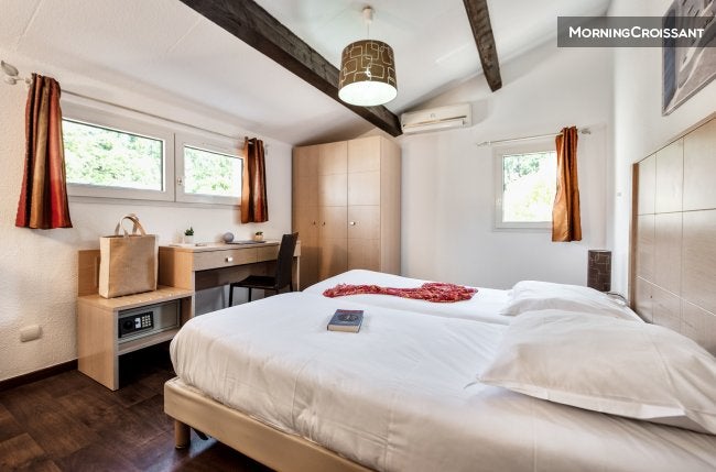 Flat Rue Yves Brayer in Mandelieu-la-Napoule