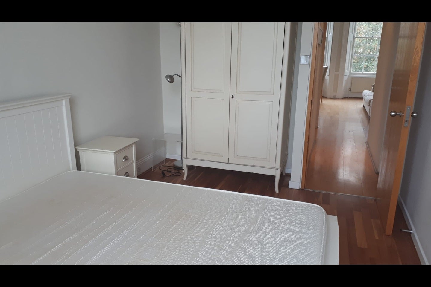 Flat Cornwall Gardens in Greater London