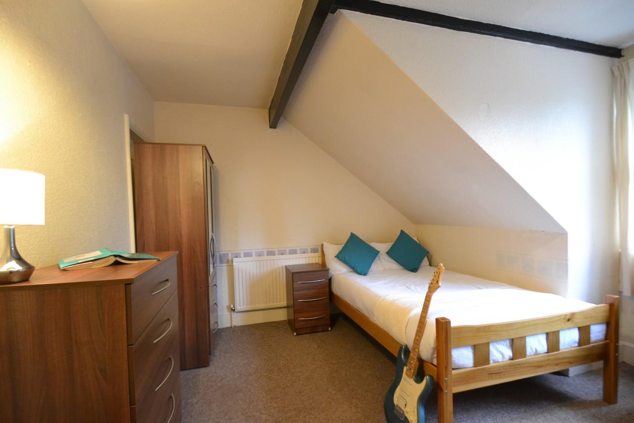 House Pavilion Close in Leicester