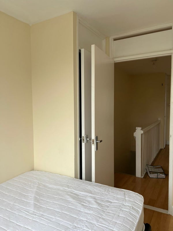 House Edward Place in Greater London