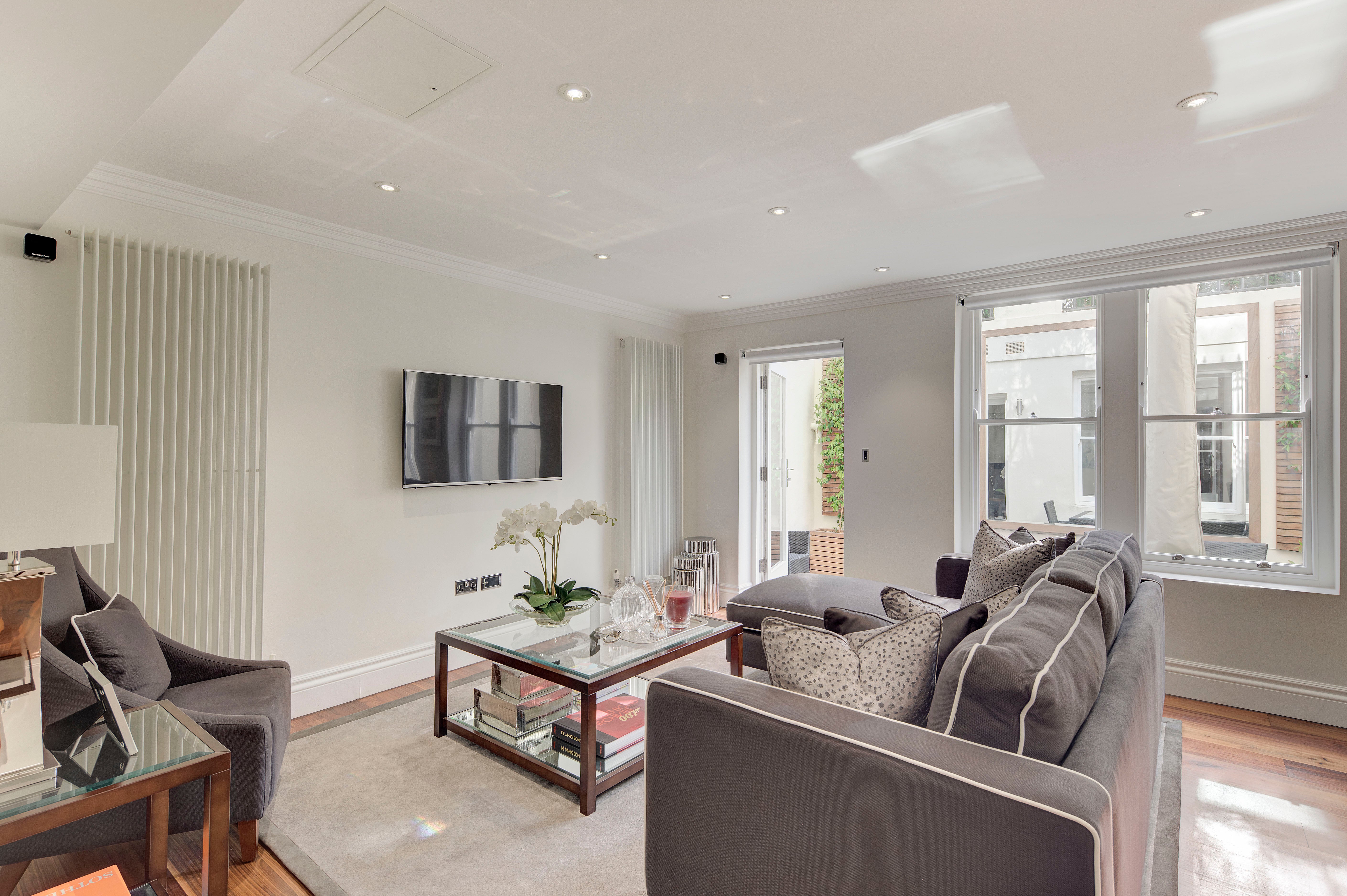 Flat Kensington Gardens Square in City of Westminster