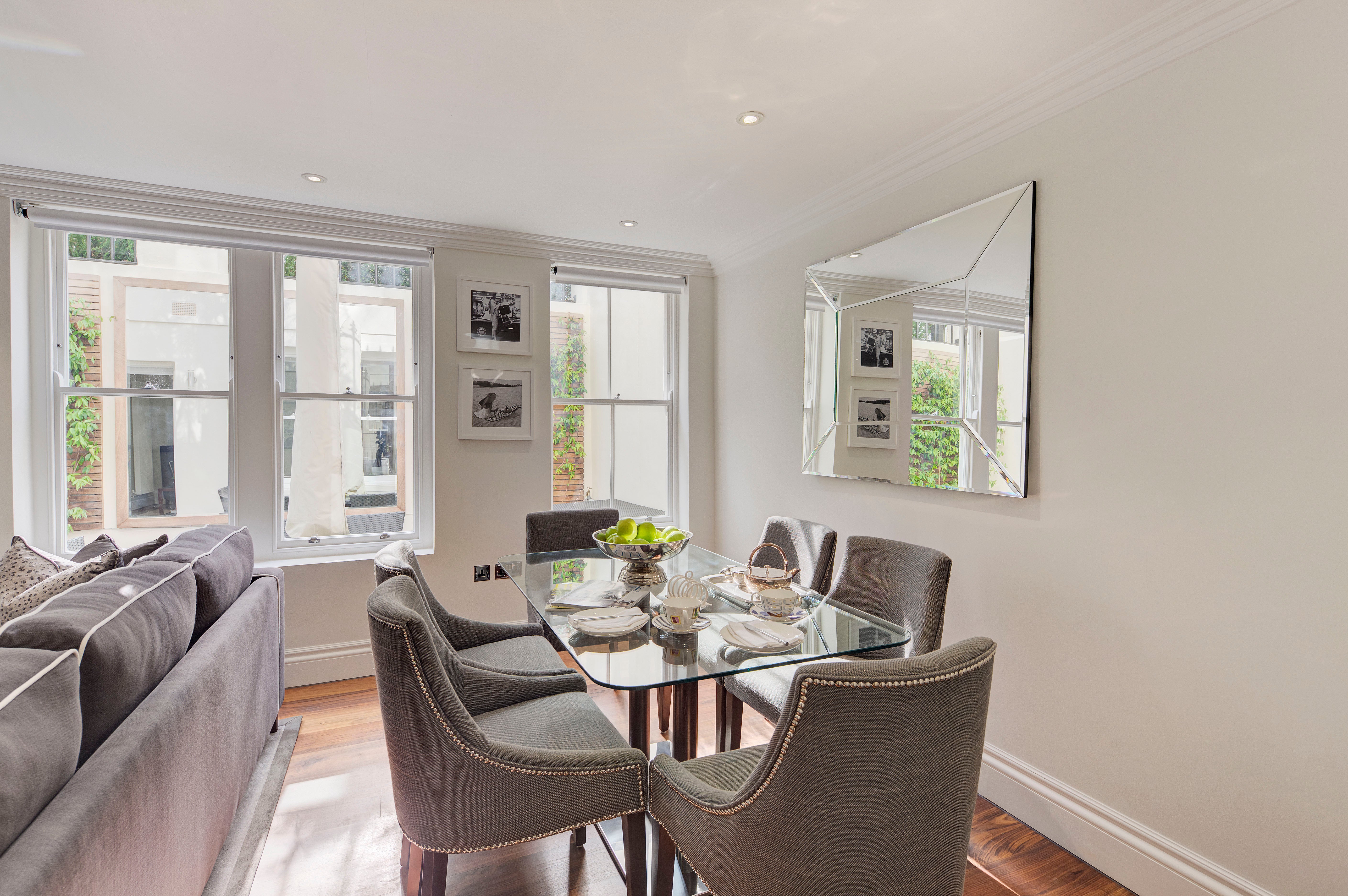 Flat Kensington Gardens Square in City of Westminster