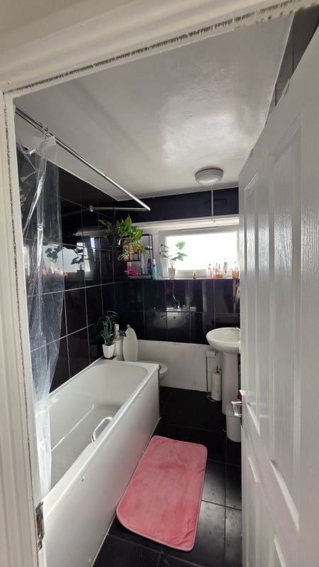 Room Stanworth Street in Greater London