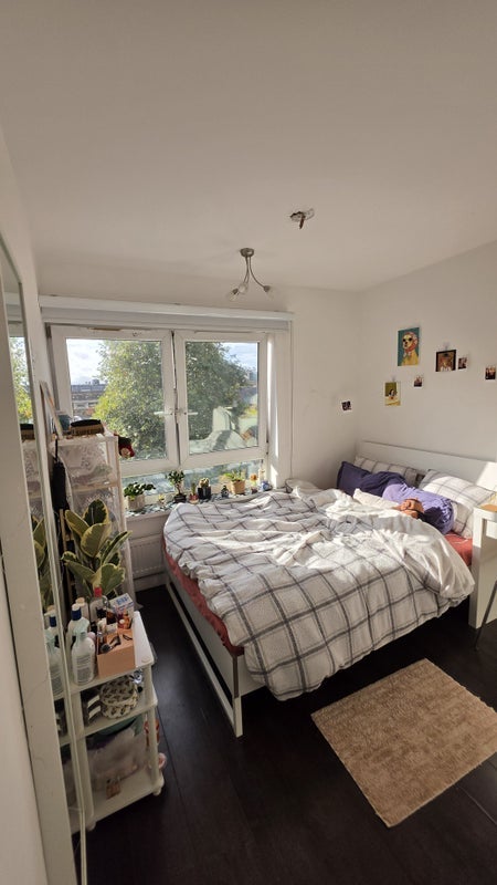 Room Stanworth Street in Greater London