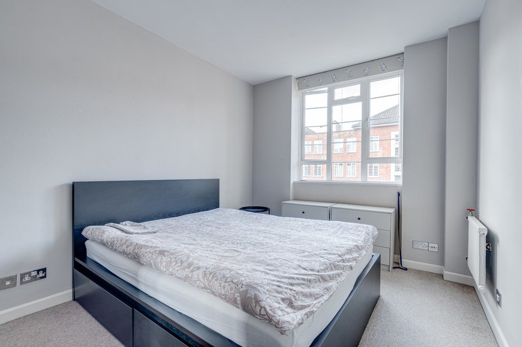 Flat Charlbert Street in City of Westminster
