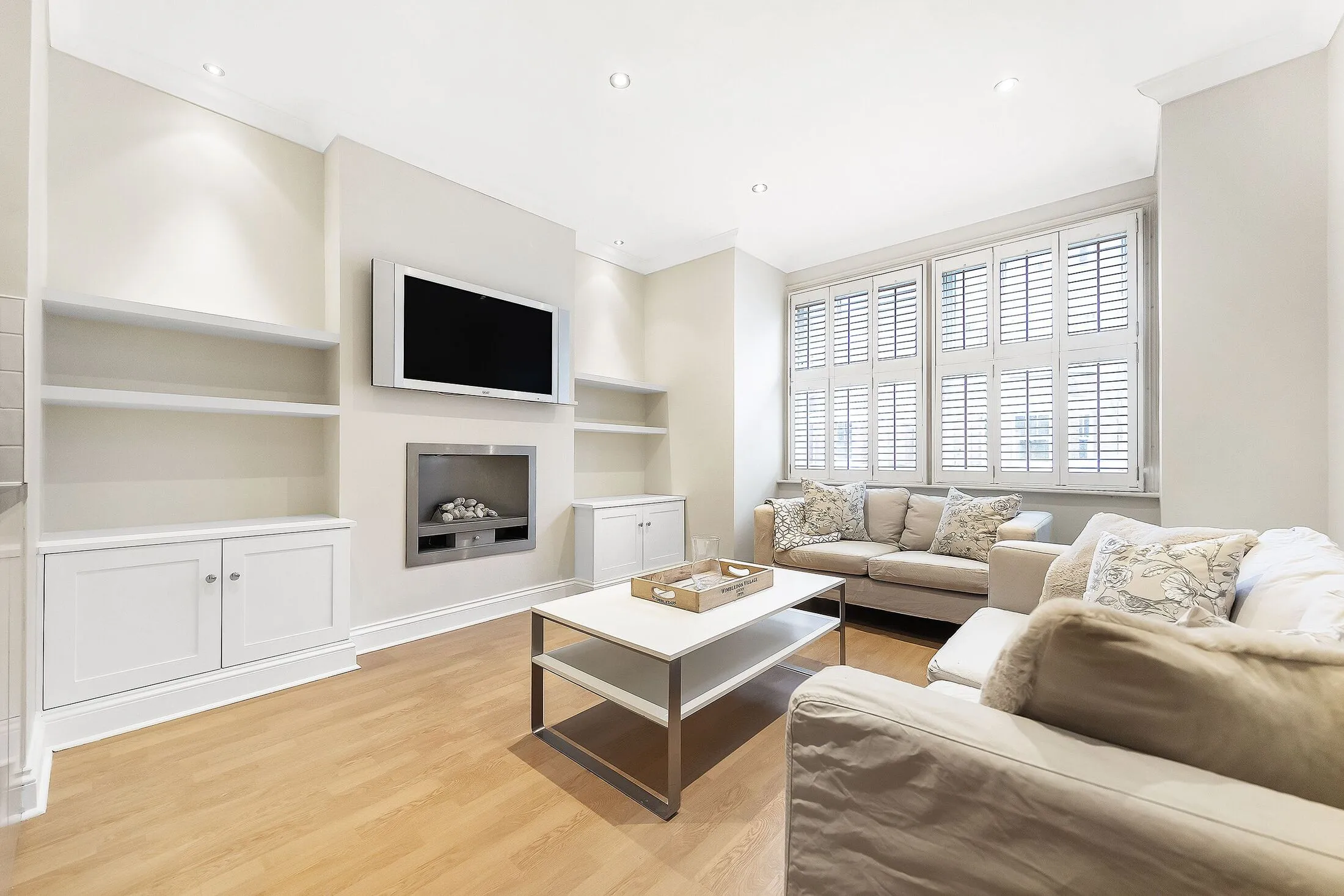 Flat Vera Road in Greater London