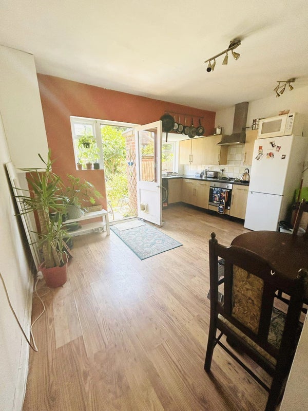 Room Bennington Road in Greater London