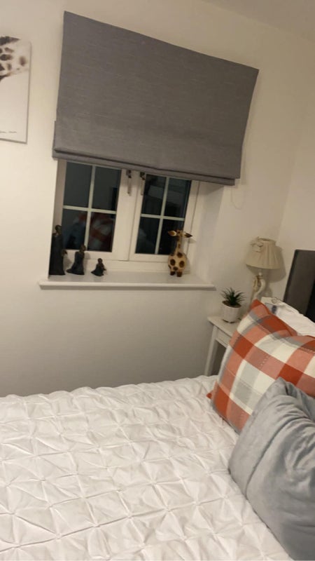 House Aquamarine Close in Crawley