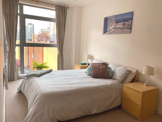 Flat Roberts Wharf in Leeds