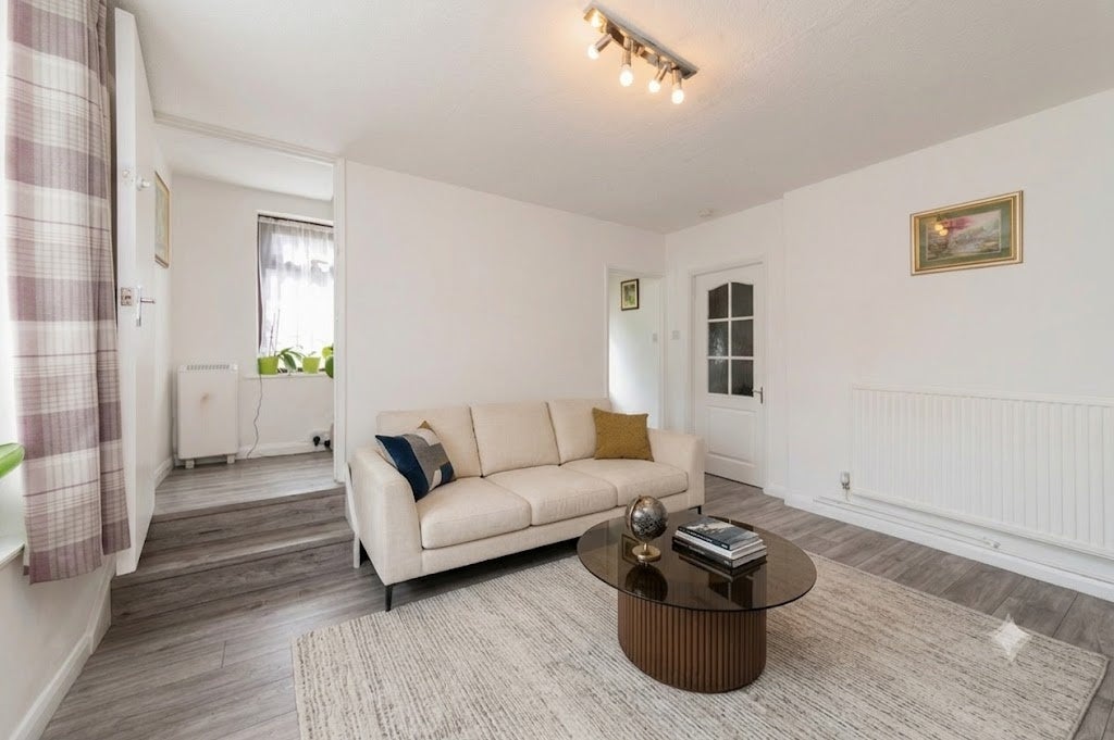 House Fortescue Road in Greater London