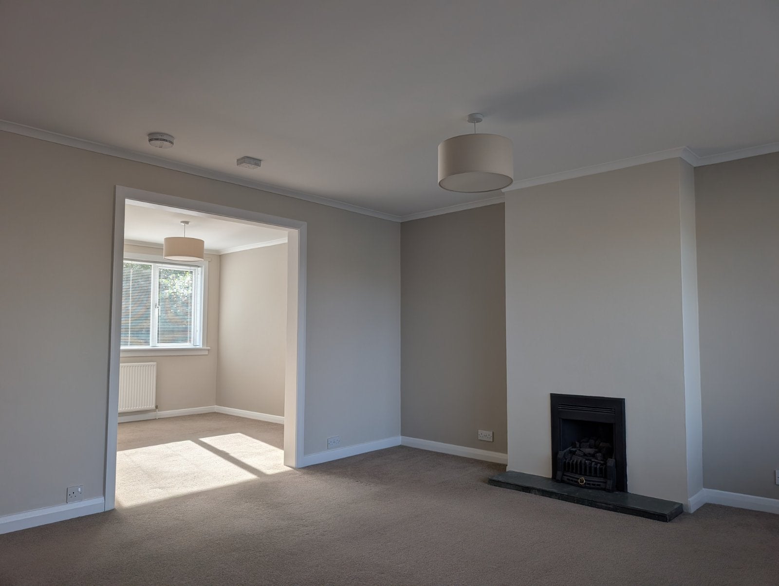 House Mayburn Avenue in Loanhead