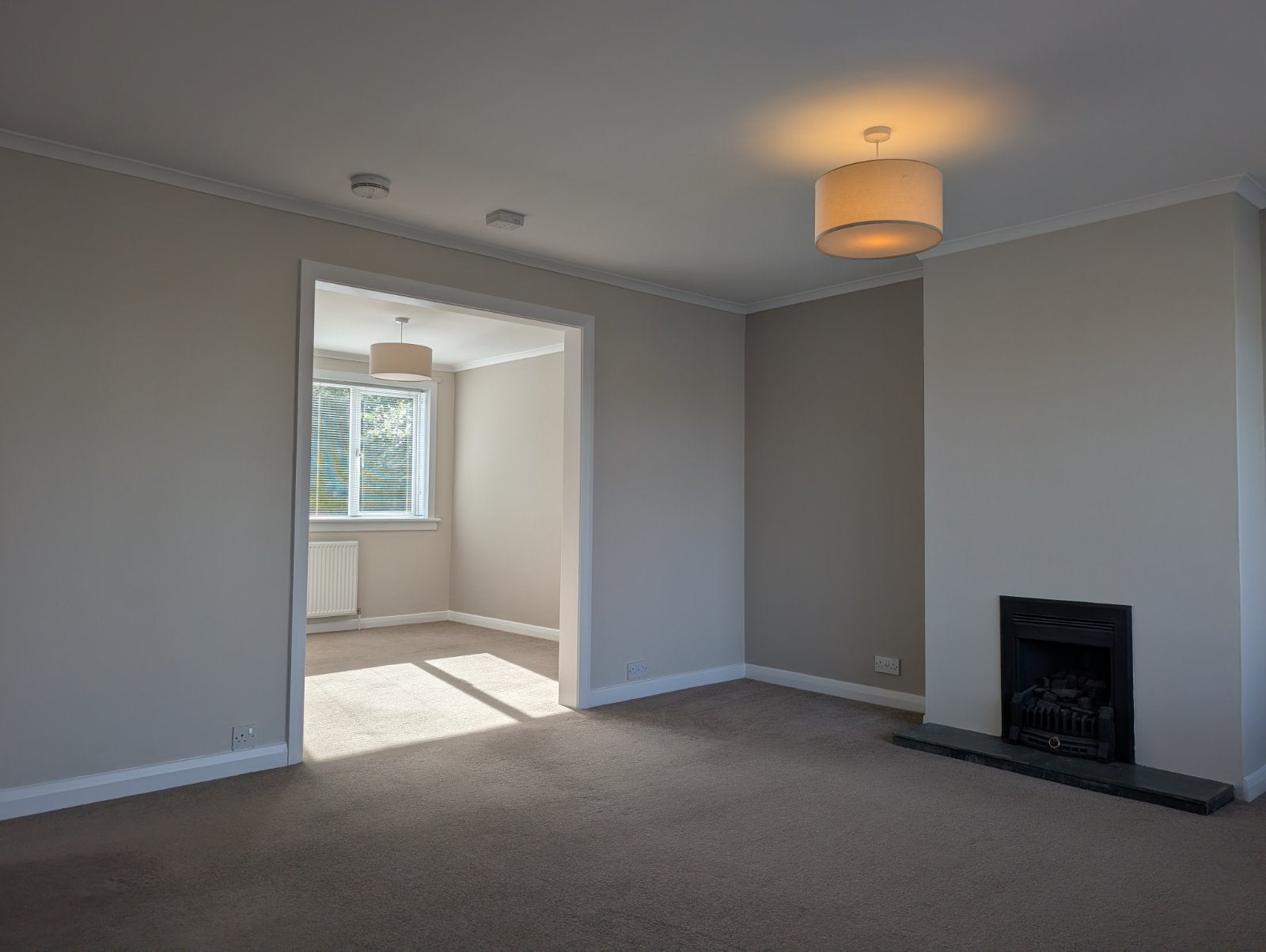 House Mayburn Avenue in Loanhead