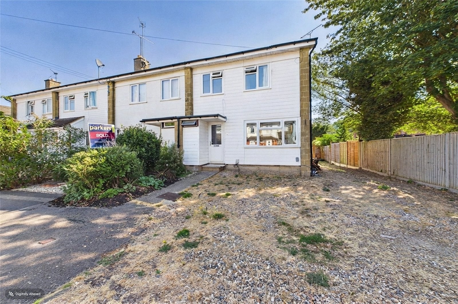 House Meadow Way in Theale