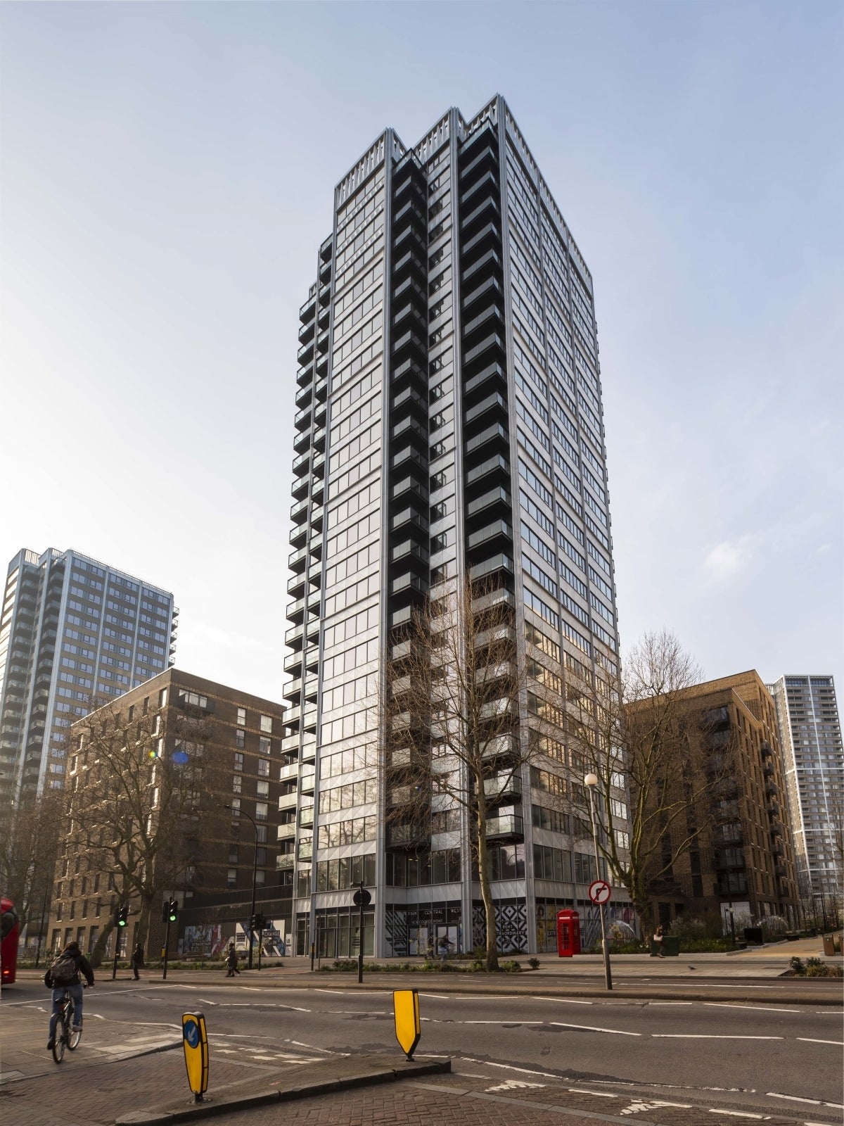 Flat Ash Avenue in Greater London
