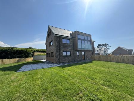 House Barton Close in Parkham