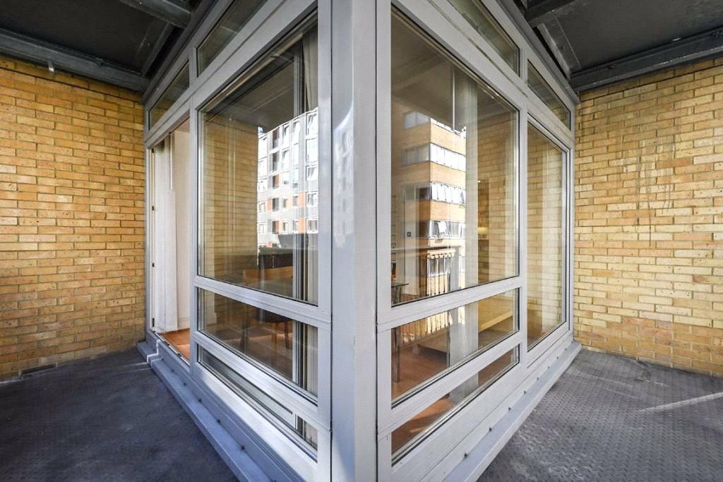 Flat Cassilis Road in Greater London