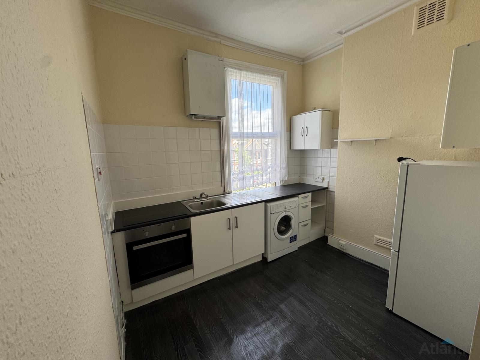 Flat Leigham Vale in Greater London