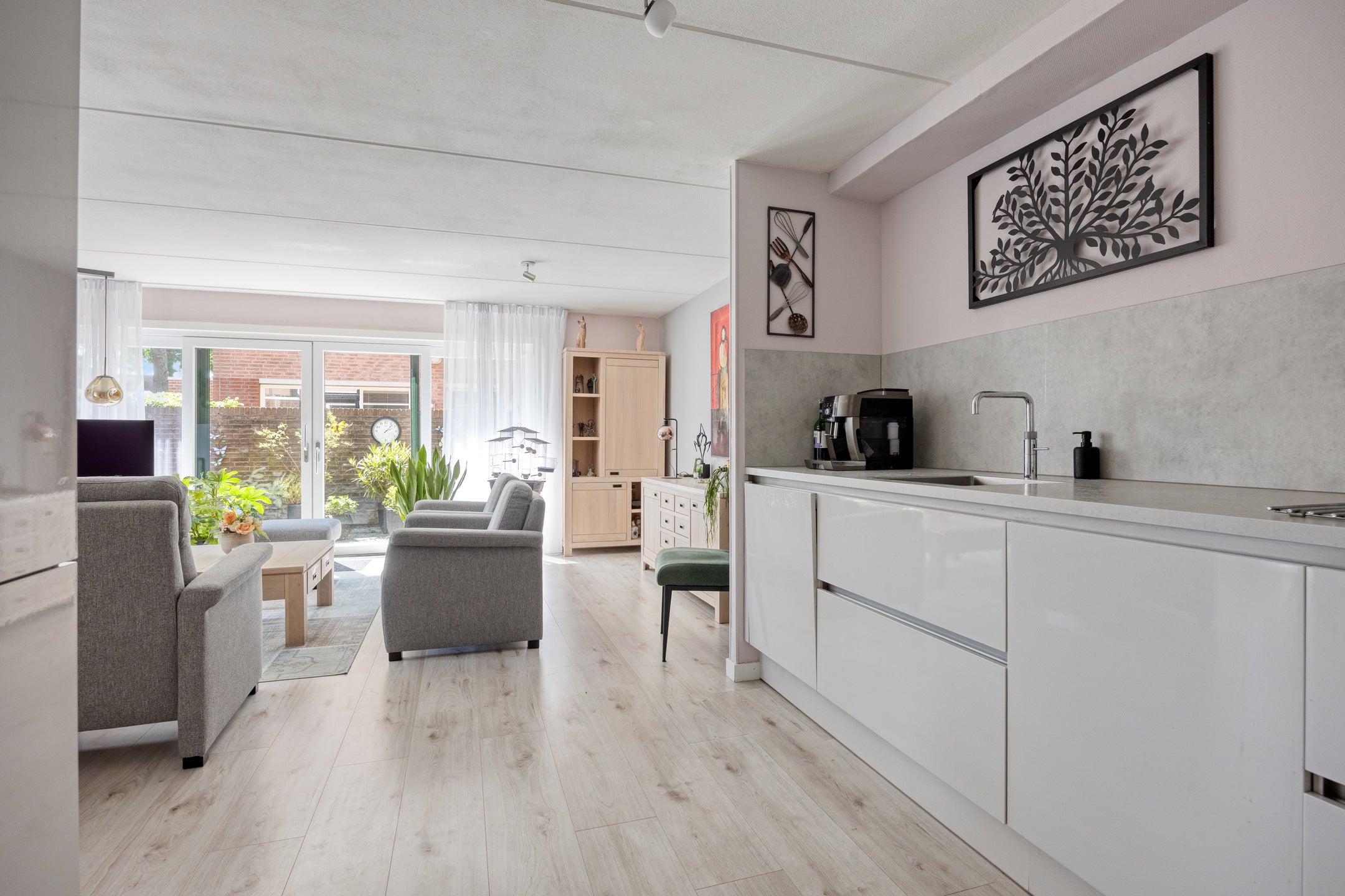 Tussenwoning te koop: Wit-geellaan 3, Zoetermeer