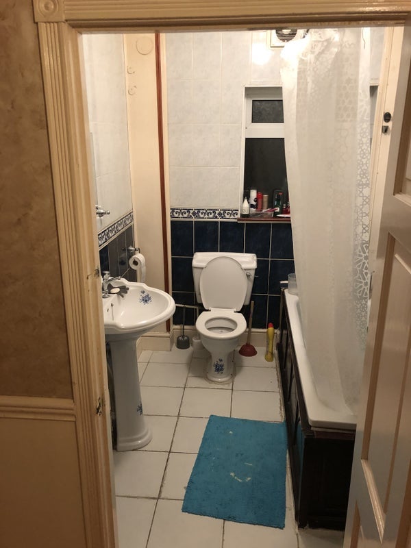 Room Stokes Road in Greater London