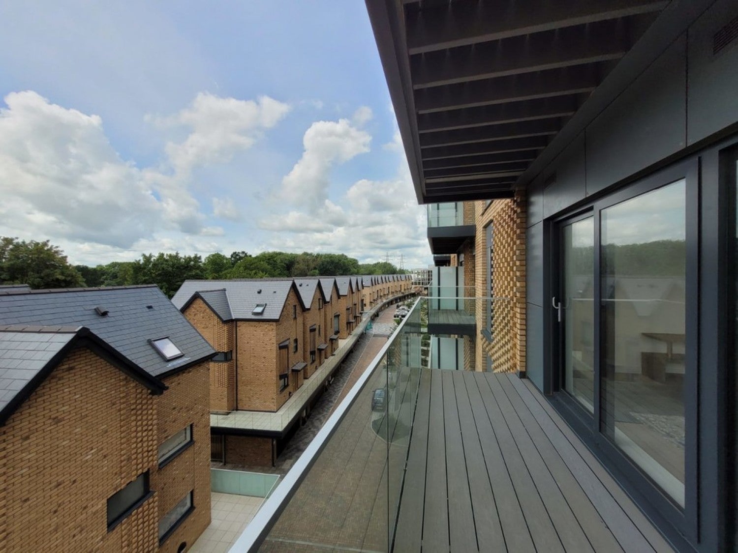Flat Leacon Road in Ashford