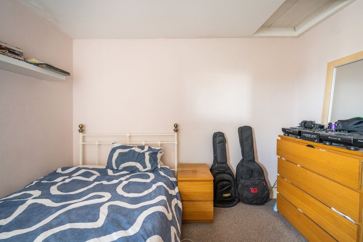 Room Claylands Place in Greater London