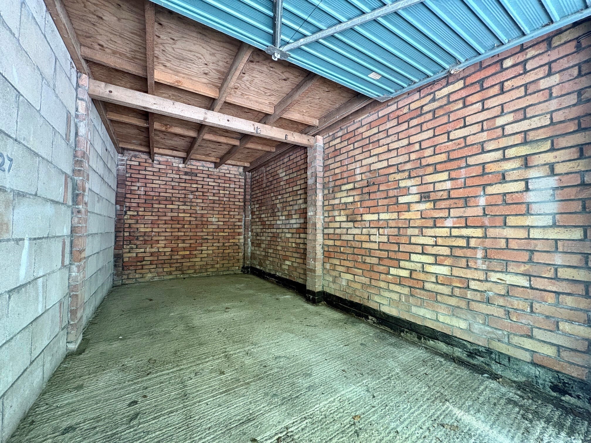Flat Kings Court in Wealden
