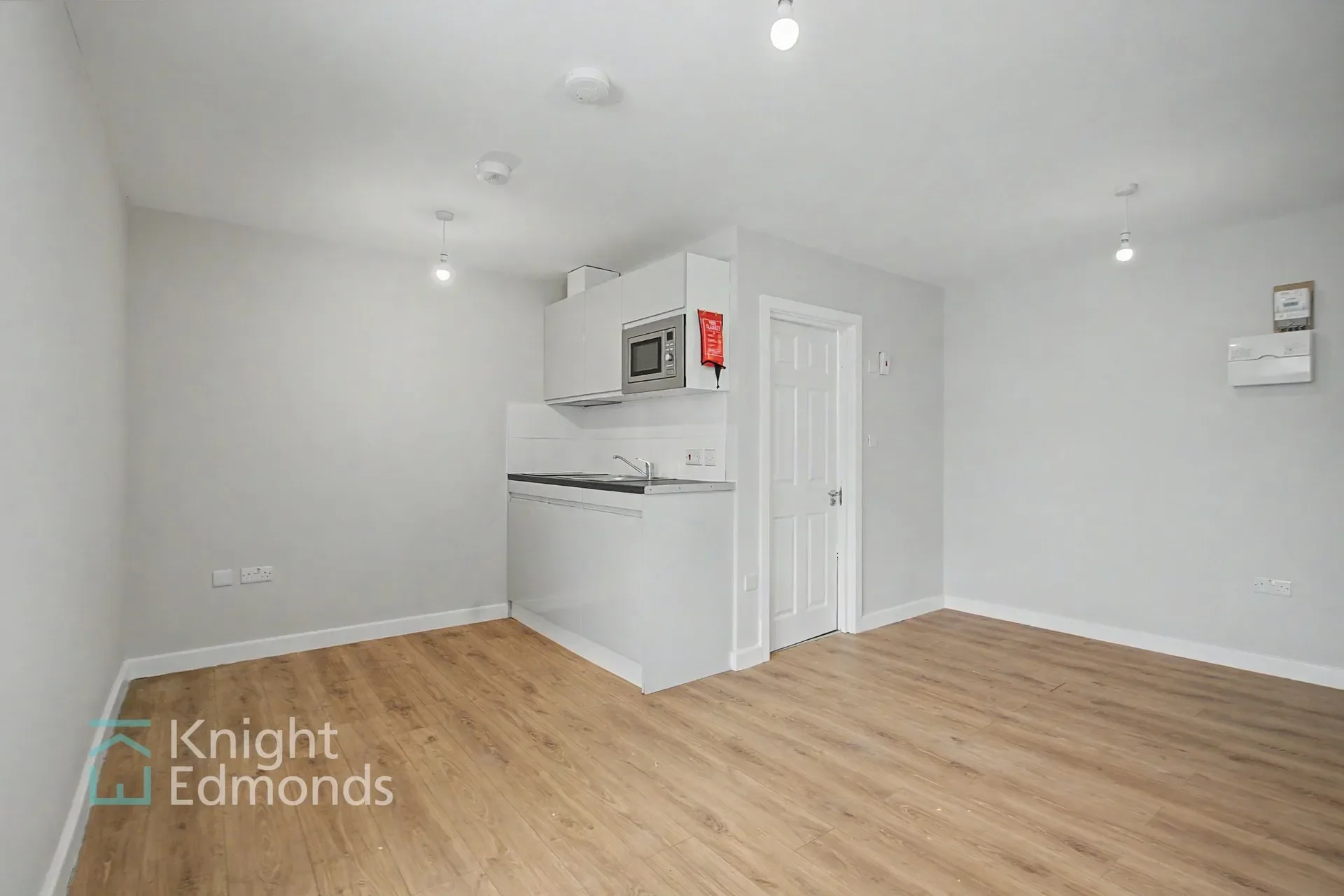 Flat Sittingbourne Road in Maidstone