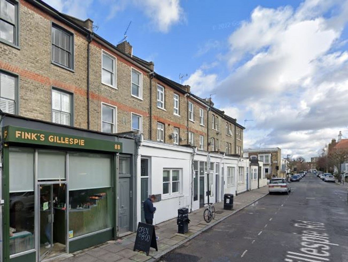 Flat Gillespie Road in Greater London