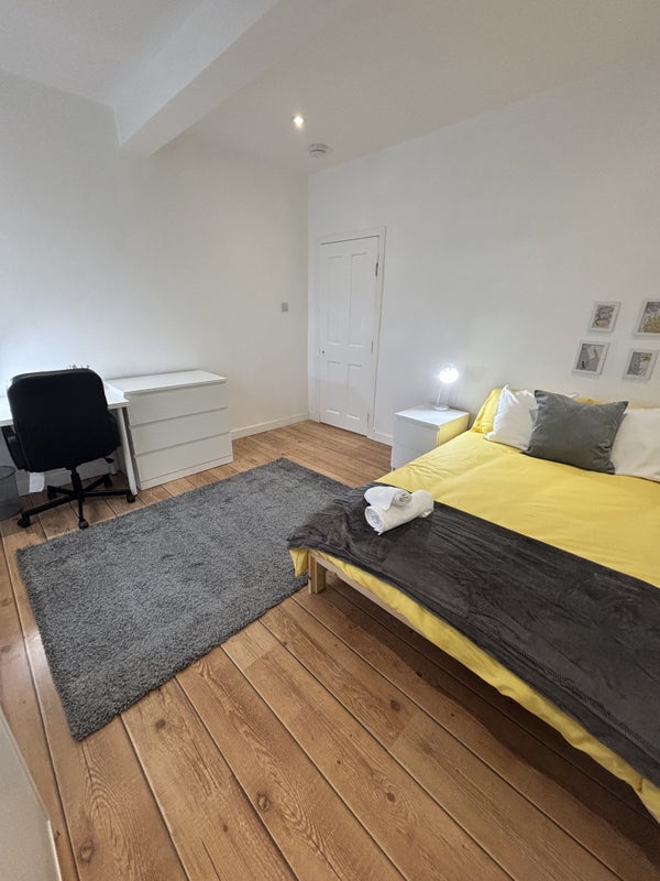 Room Clearburn Gardens in City of Edinburgh