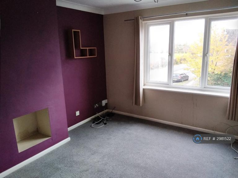 Flat Hornbeam Close in Leighton Buzzard