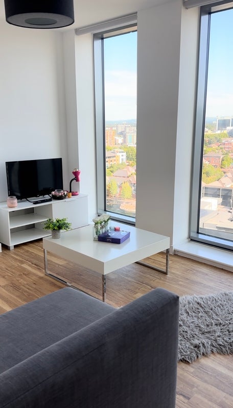 Flat Michigan Avenue in Salford