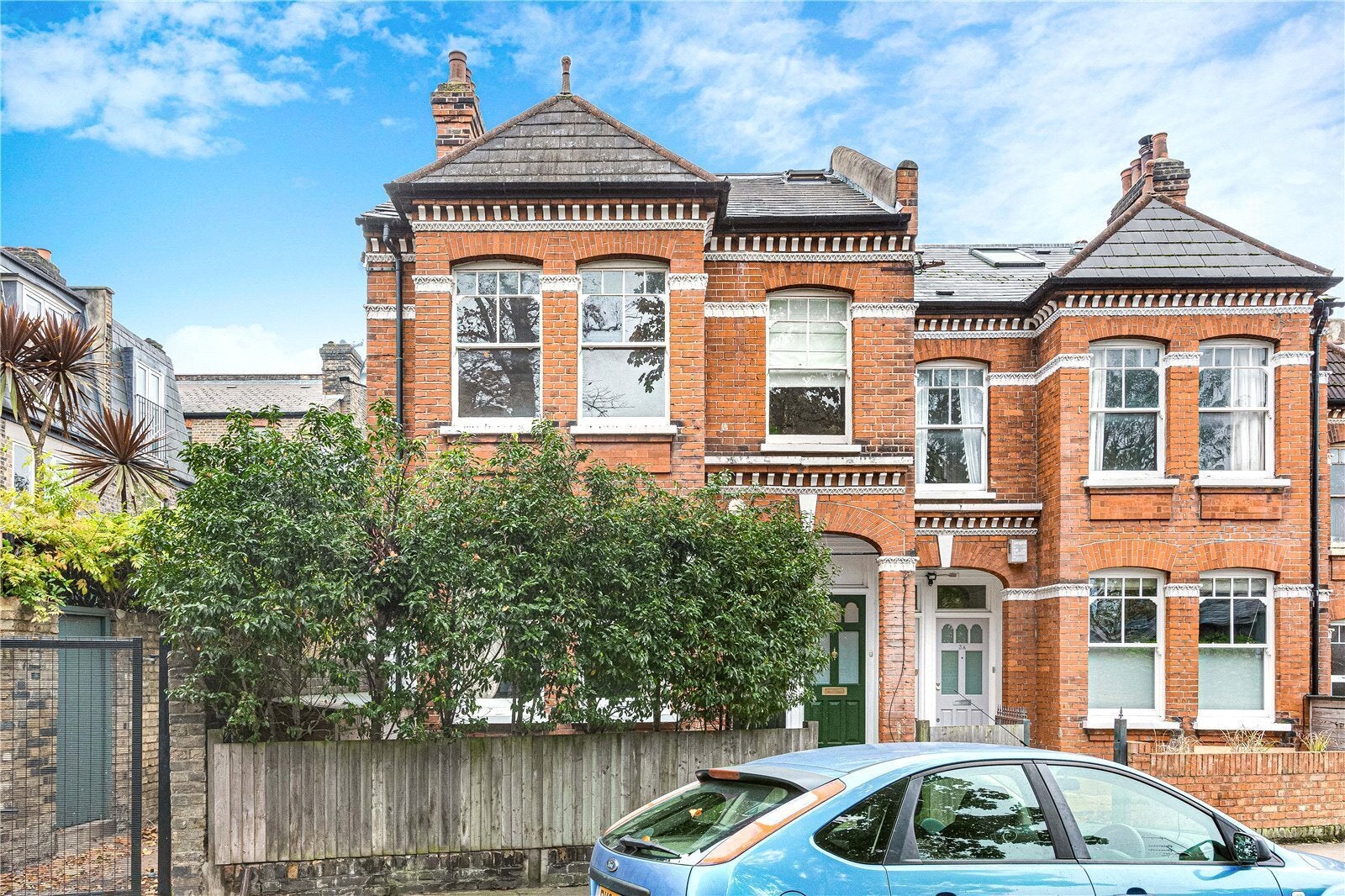 House Wix's Lane in Greater London