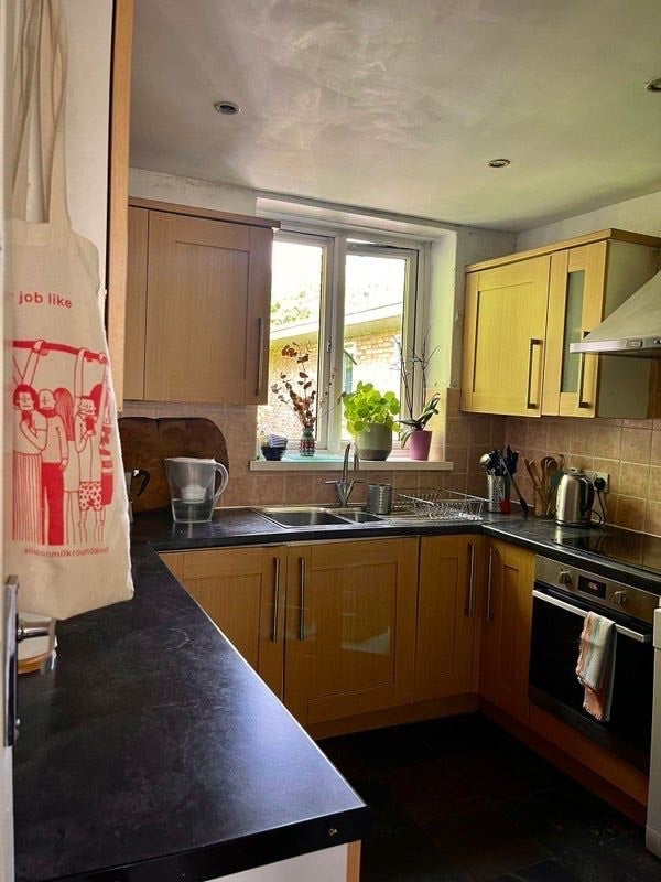Flat Sewardstone Road in Greater London