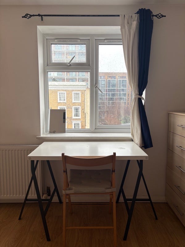 Room Bentley Road in Greater London
