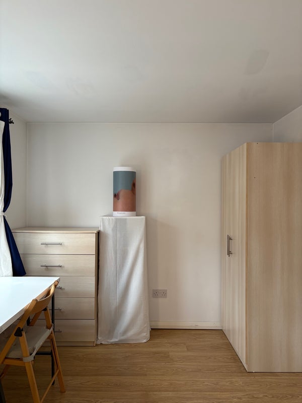 Room Bentley Road in Greater London
