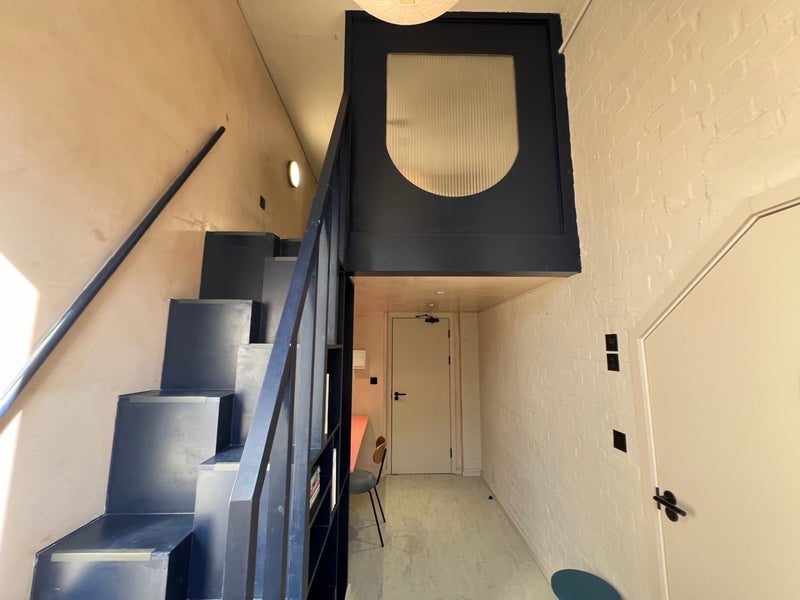 Room Catwalk Place in Greater London