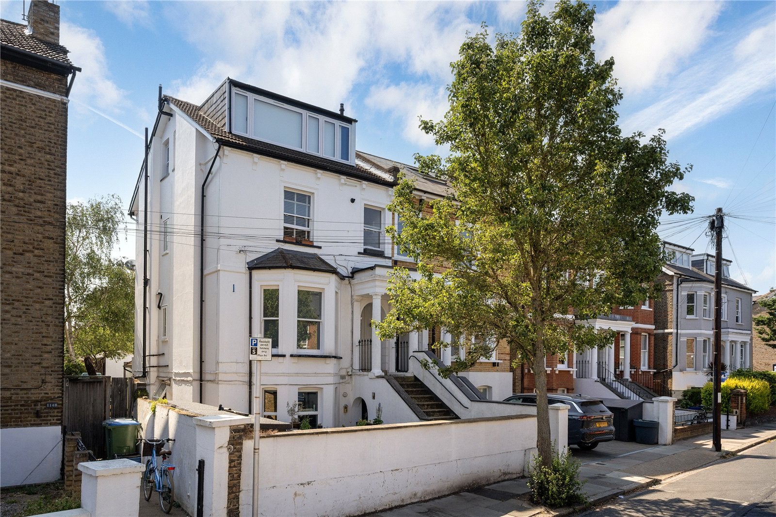 Flat Amyand Park Road in Greater London