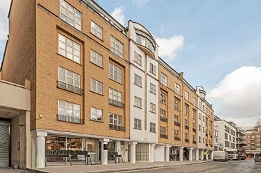 House Redan Place in City of Westminster