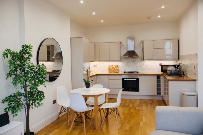 Flat Palace Road in Greater London