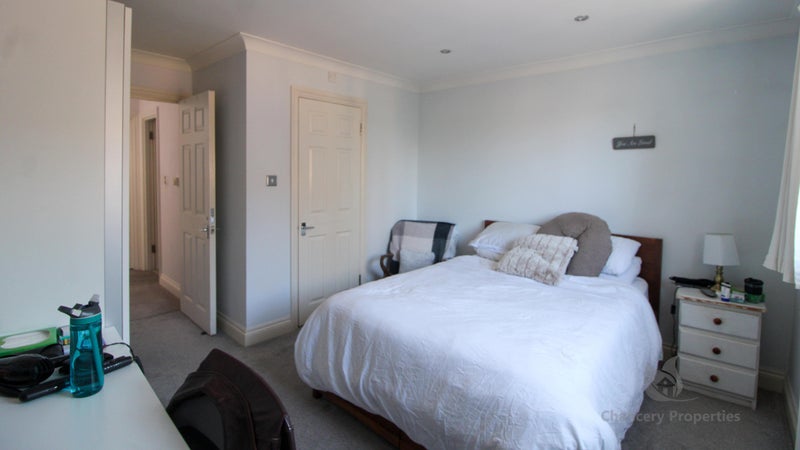 House Twelvetrees Crescent in Greater London