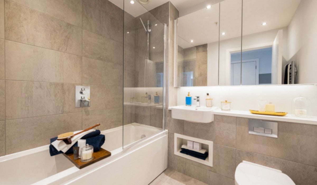 Flat Colindale Gardens in Greater London