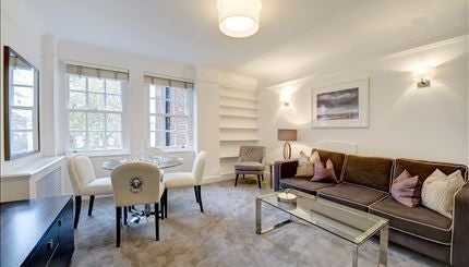 Flat Fulham Road in Greater London