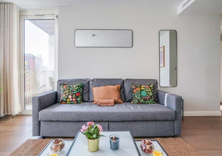 Flat Kennington Lane in Greater London